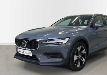 Volvo V60 CC II Cross Country Plus B4 | Zetelverwarming | Google | Leder