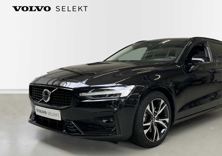 Volvo V60 Plus Dark B3 | Pano dak | Full Led | Adaptieve Cruise | Zetelverwarming