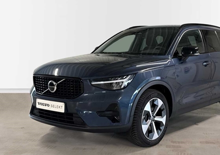 Volvo XC40 Plus Dark B3 Mild hybride | Adapt Cruise Control | 19' velgen
