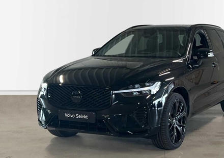 Volvo XC60 Black Edition Plus T6 AWD Plug-in hybride | 21' velgen | Pano dak