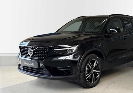 Volvo XC40 Plus Dark B3 Mild hybride | Adapt Cruise | BLIS dodehoek | Getinte ramen